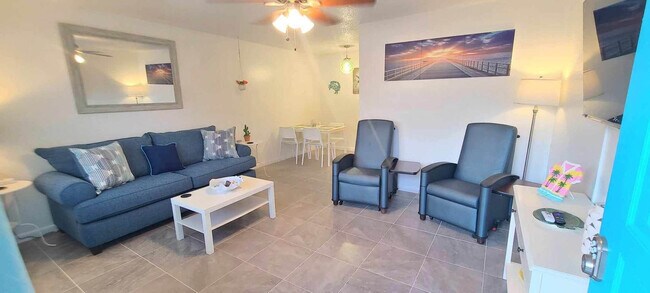 Building Photo - 2208 Irene St