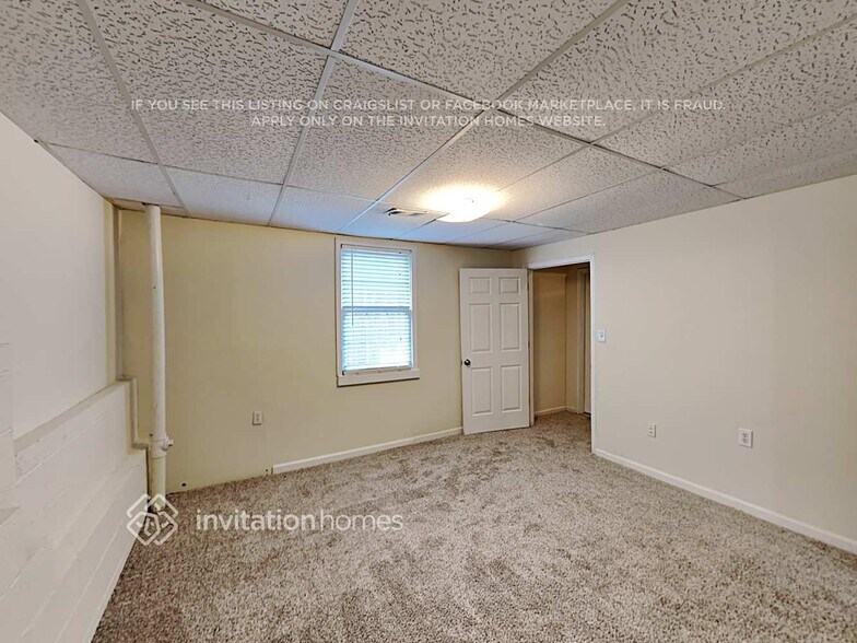 Building Photo - 120 Signal Point