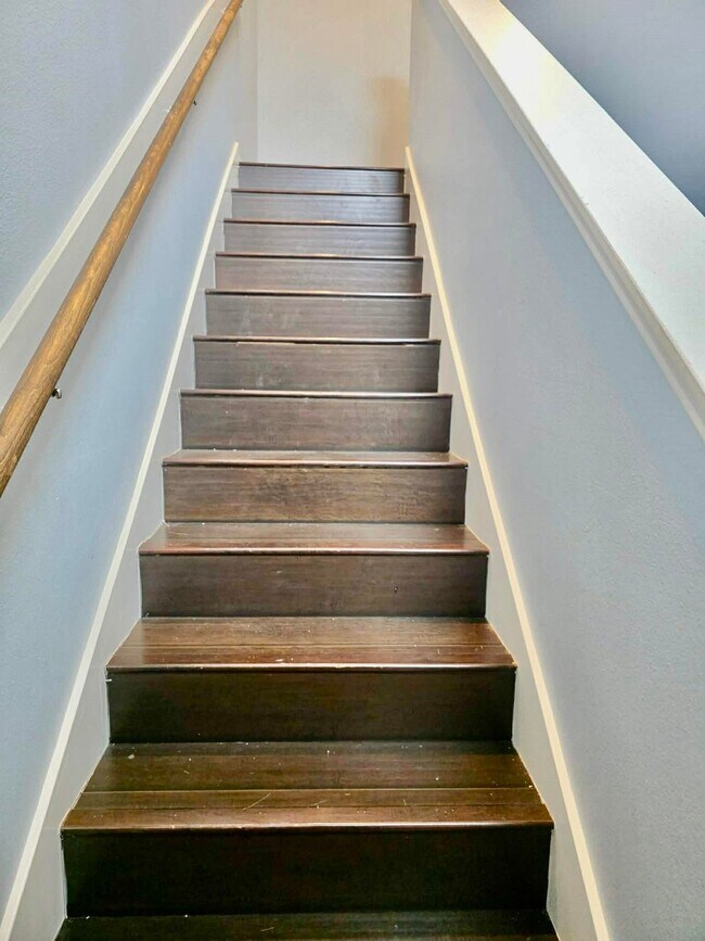 Building Photo - 11207 Hall Ridge Ct