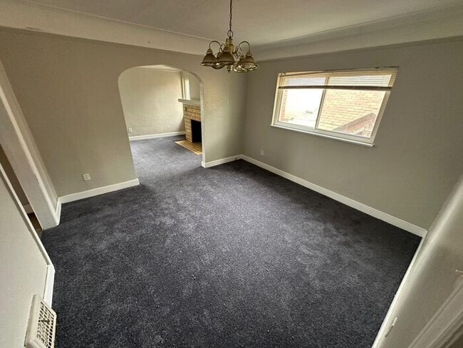 Building Photo - Fully Remodeled - Section 8 Accepted- Skip...