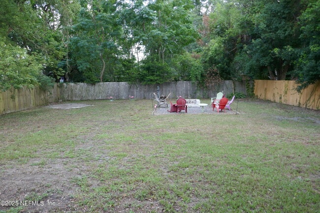 Building Photo - 2326 Red Oak Dr