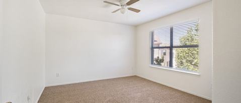 Building Photo - 8109 Verbank Villa