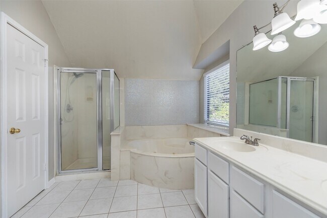 Building Photo - 13110 Mills River St