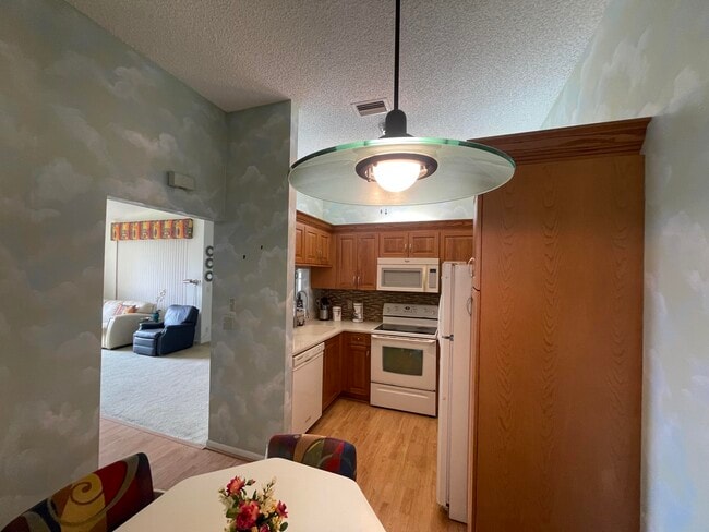 Building Photo - 5415 Verona Dr