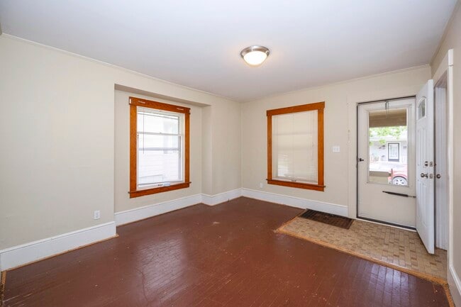 Building Photo - 201 Koch Ave