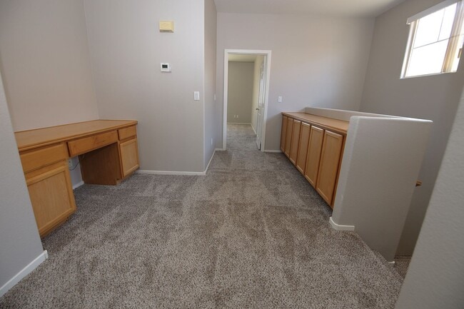 Building Photo - CLASSIC AND MOVE-IN READY 2 STORY HOME IN NORTH LAS VEGAS - 89031