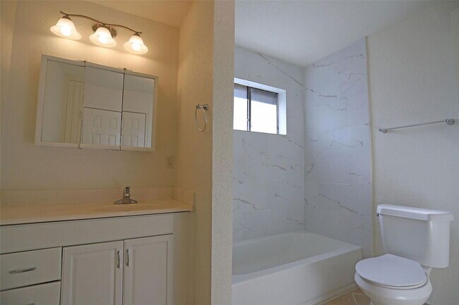 Building Photo - 5023 Monteith Dr