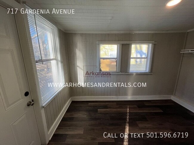 Building Photo - 717 Gardenia Ave