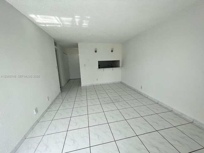 Building Photo - 4550 NW 9th St