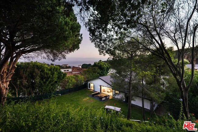 Building Photo - 18013 Sea Reef Dr