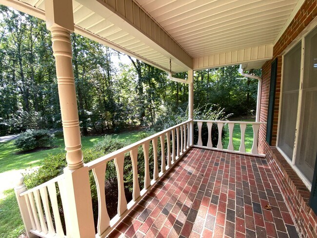 Building Photo - 3/2 convenient to Uptown Shelby, NC as well as the new 74 Bypass