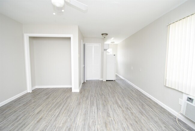 Building Photo - 2501 Yoakum Blvd