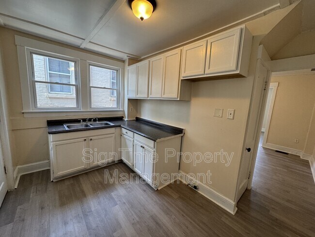 Building Photo - 235 East Ave