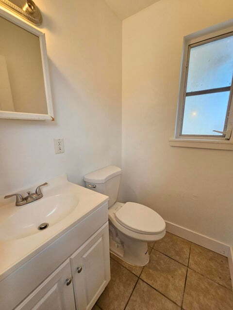 Building Photo - 1040 Hickory Ln