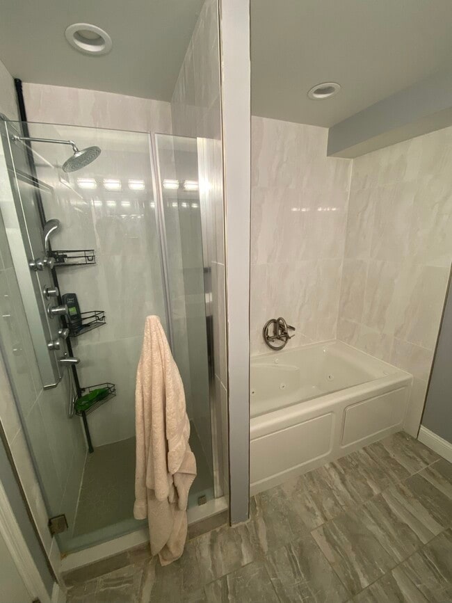 Building Photo - 1526 W Stiles St