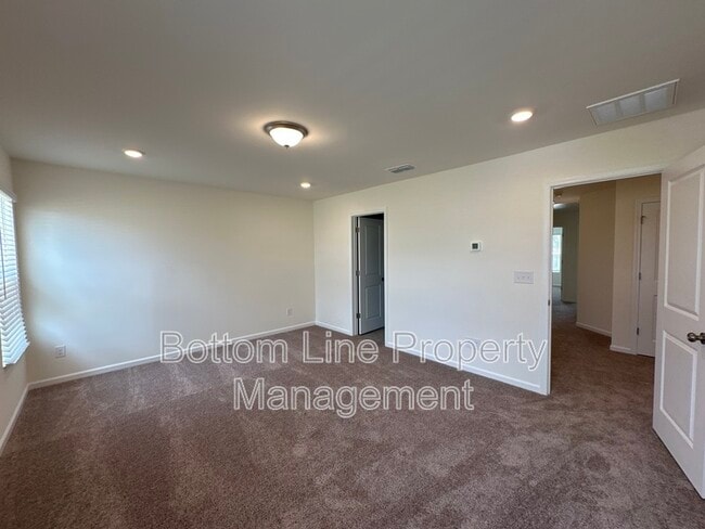 Building Photo - 5278 Maynard Hl Dr