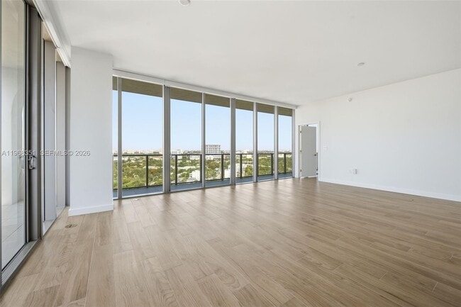 Building Photo - 2678 Tigertail Ave