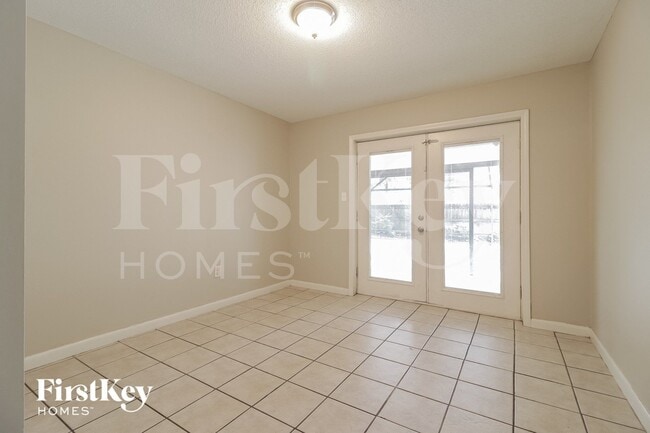 Building Photo - 1340 Sharon Dr