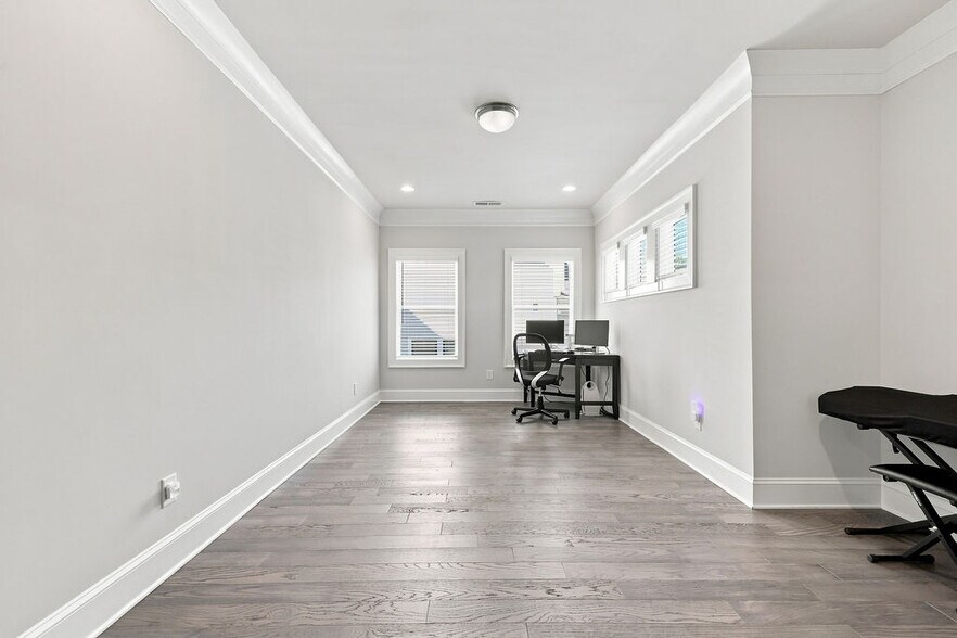 Building Photo - 3045 Barnes Mill Ct