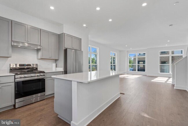 Building Photo - 2038 Tysons Ridgeline Rd