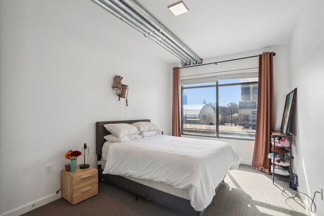 Building Photo - Atlantic Station Luxury