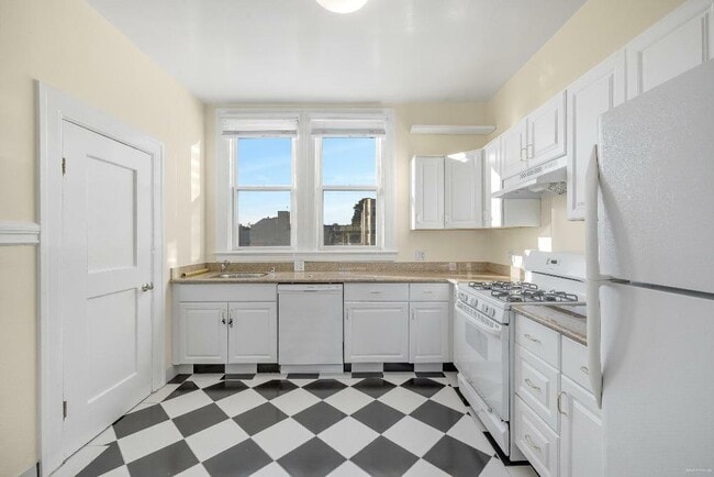 Primary Photo - 1380 Union St
