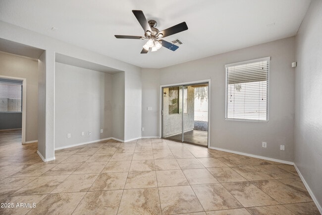 Building Photo - 3738 W Memorial Dr