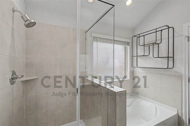 Building Photo - 1825 Agarito Dr