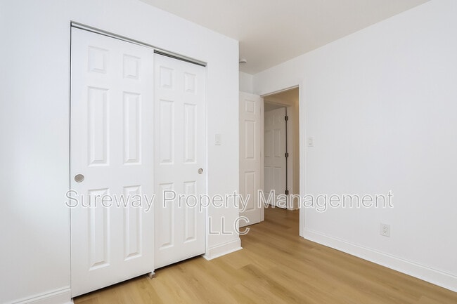 Building Photo - 300 Monroe Ave