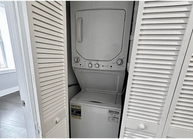 Building Photo - 21 Hancock Ave