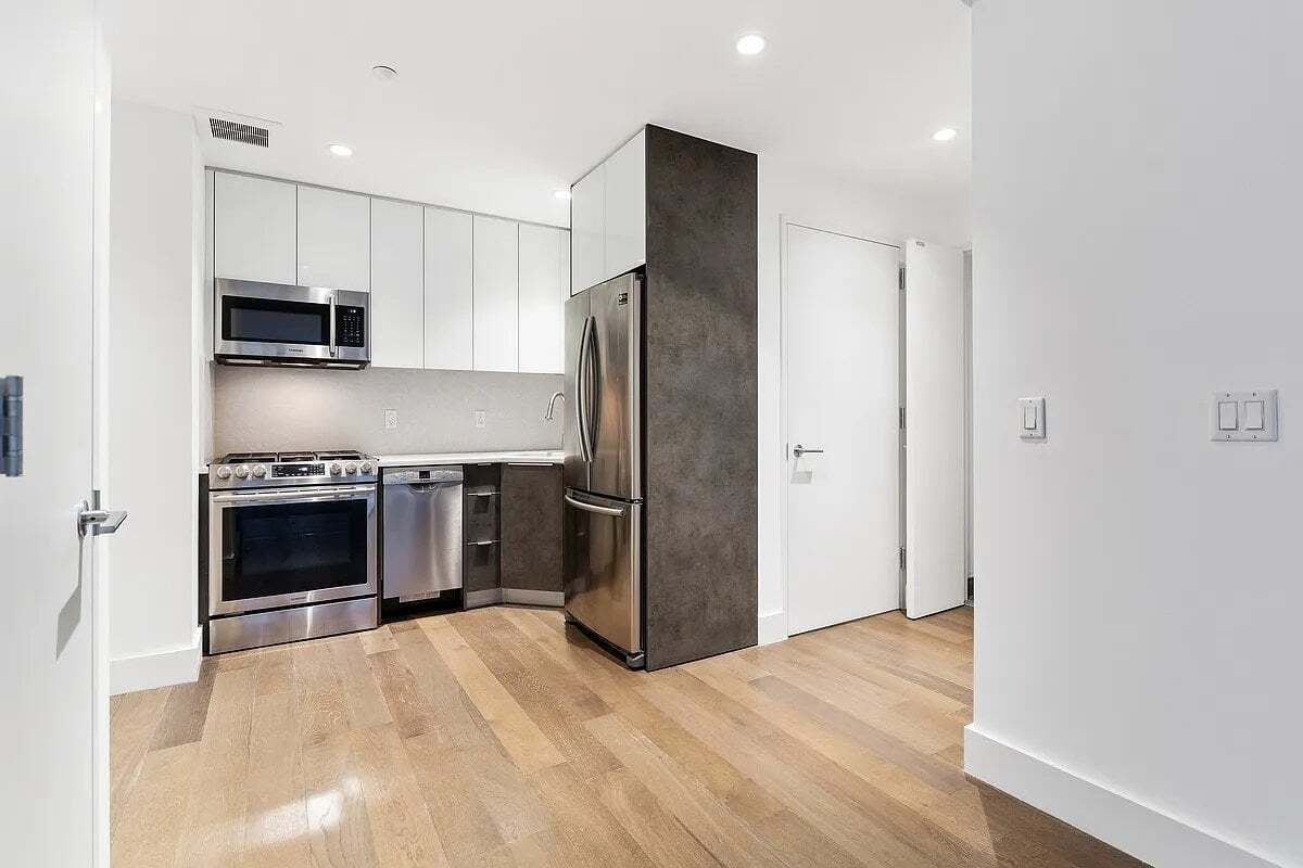 Building Photo - 227 Lexington Ave