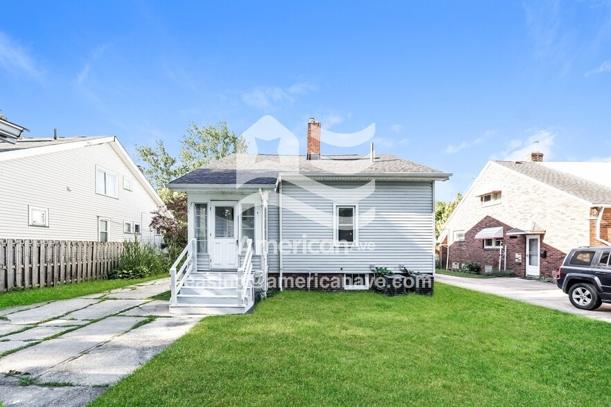 Building Photo - 17000 Melgrave Ave