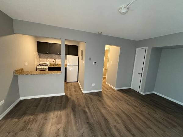 Building Photo - 3343 Commercial