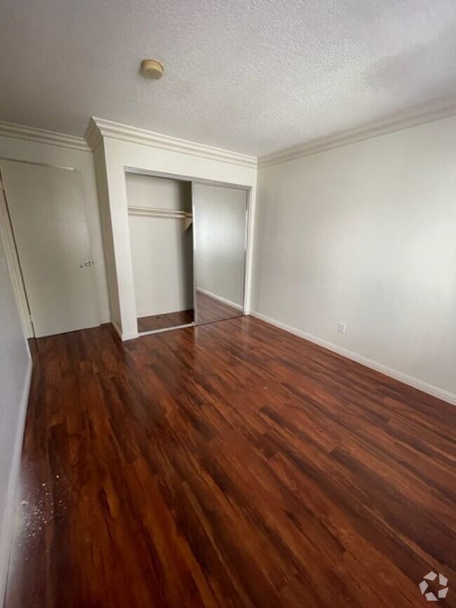 Building Photo - Nice 2 Bed 2 Bath Condo for lease with Par...