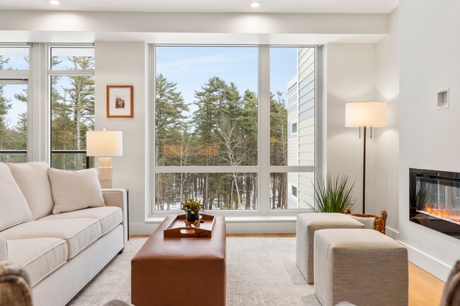 Building Photo - 1 US-1