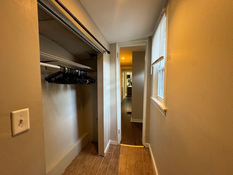 Building Photo - 202 Klotter Ave