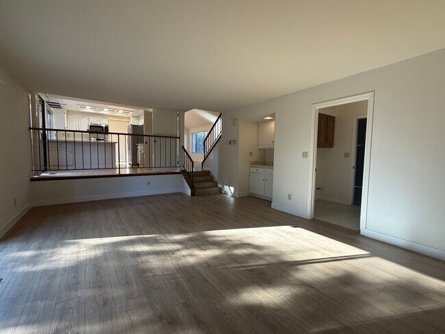 Building Photo - 6574 Leyland Park Dr