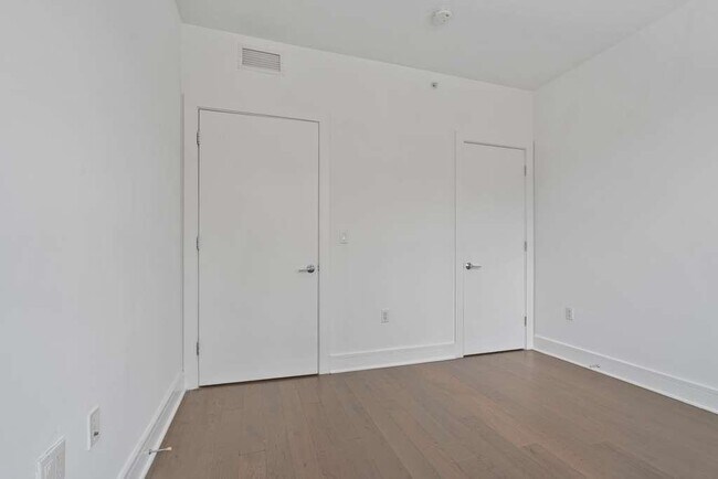 Building Photo - 9 Ave at Port Imperial