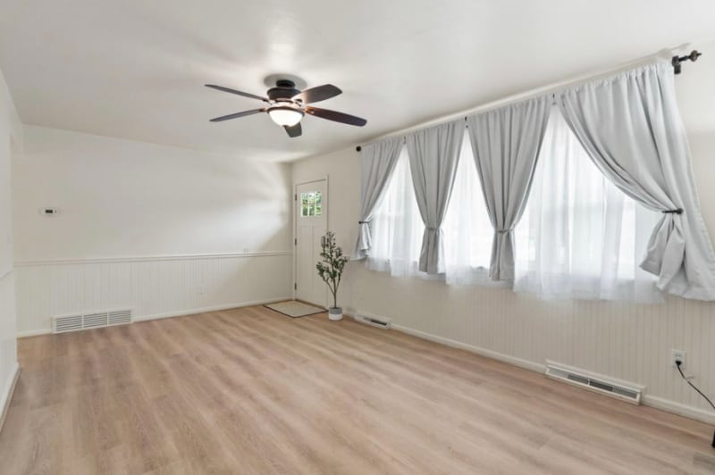 Building Photo - 3709 Evergreen Ln
