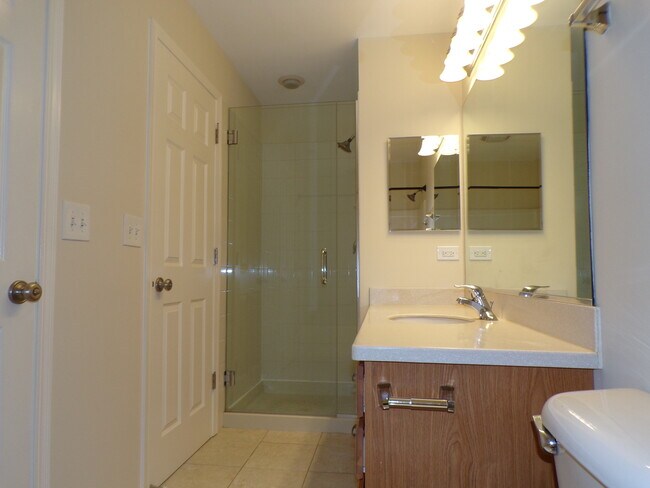 Building Photo - 563 S Jade Ln