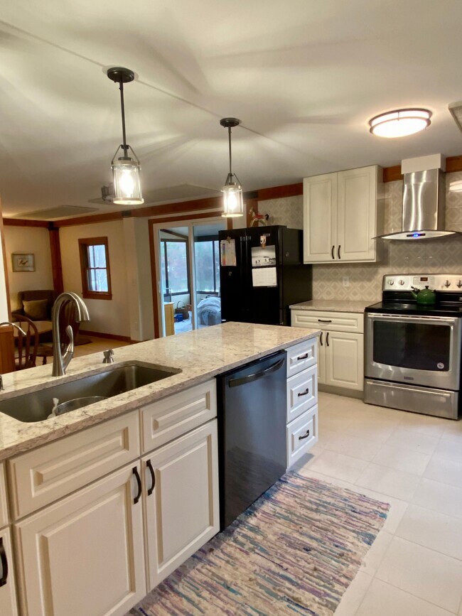 Building Photo - 104 Underwood Rd