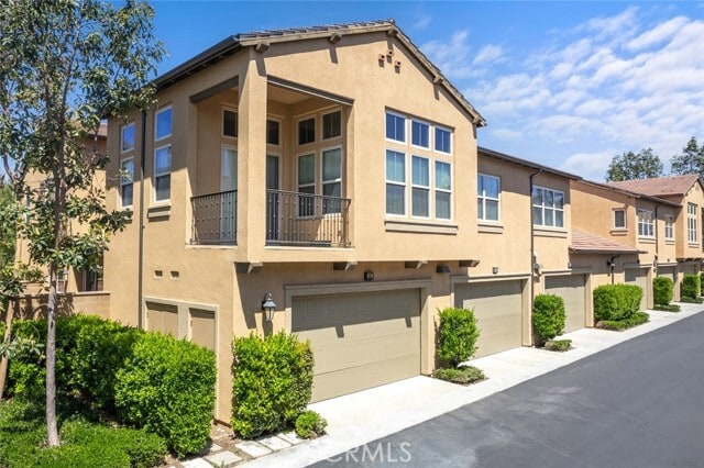 Building Photo - 111 Thornhurst