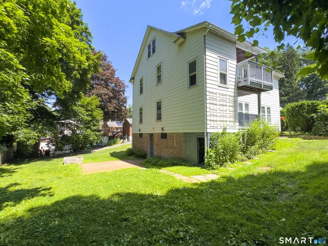 Building Photo - 118 Patterson St