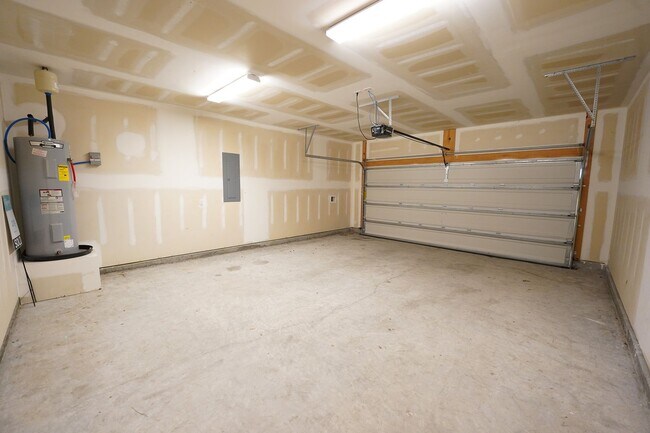 Building Photo - Coming Available!