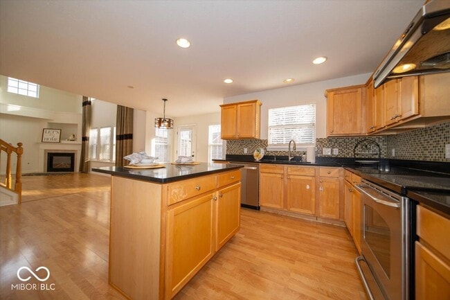 Building Photo - 3473 Millbrae Dr