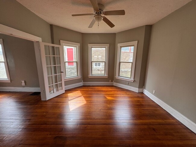 Building Photo - Spacious 2-Bedroom Home in a Quiet Neighbourhood!