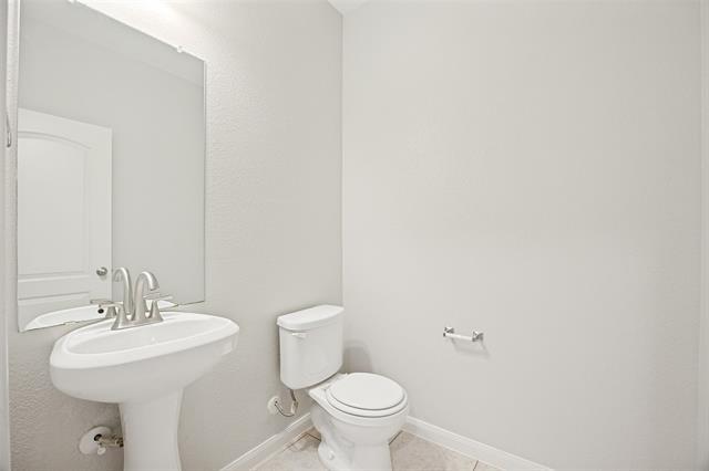 Building Photo - 1608 Persimmon Dr