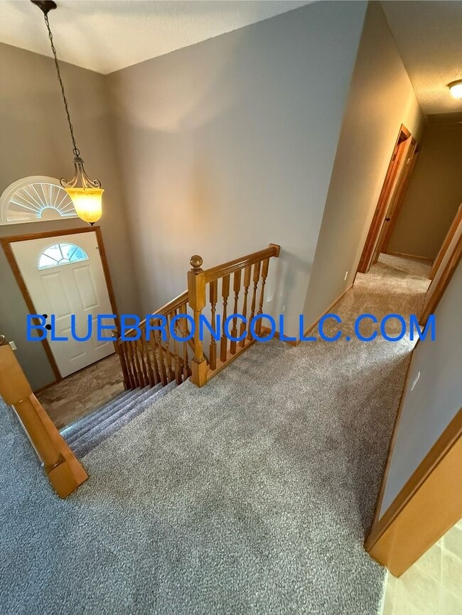Building Photo - Check out this spacious home with thoughtf...