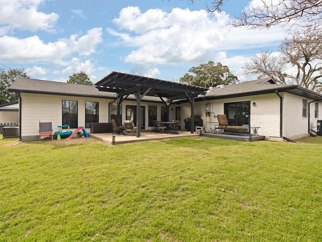 Building Photo - 3936 Cedar Bayou Dr