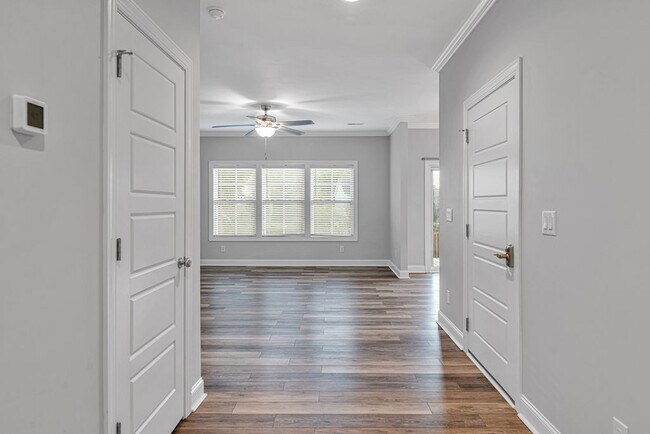 Building Photo - 707 Riva Ridge Rd